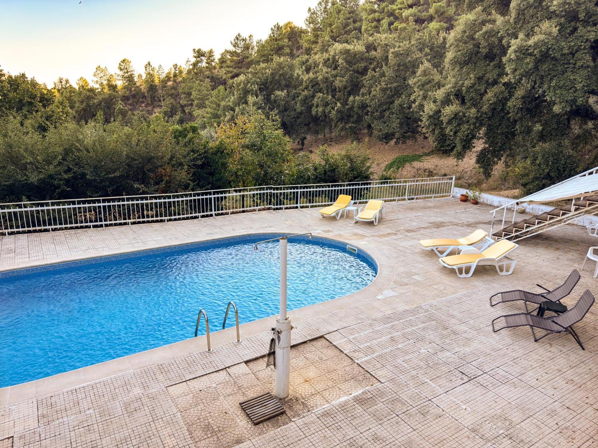 Quinta Dos Sincais Bed & Breakfast Guarda Bagian luar foto