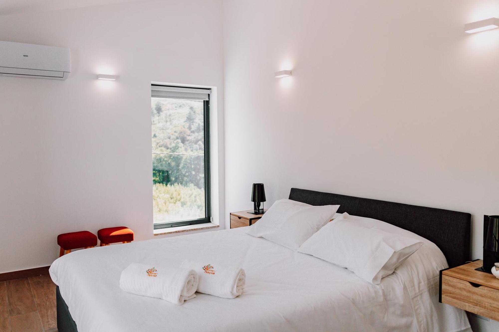 Quinta Dos Sincais Bed & Breakfast Guarda Bagian luar foto